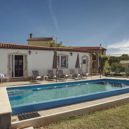 Apartment Casa Barat