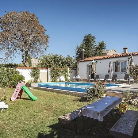 Casa Barat